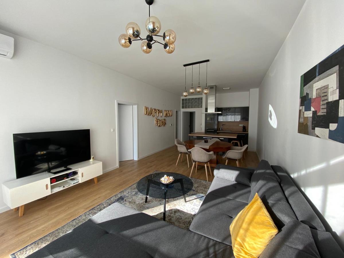 Sundeck City Centre Apartment Bratislava Esterno foto